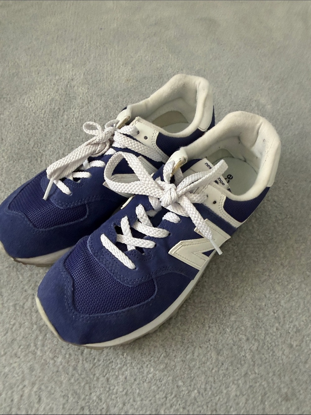 New Balance unisex (Men’s)Hommes Blue & White Lace-Up Sneakers
